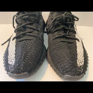 Yeezy Boost v2 Oreo size 7 Used